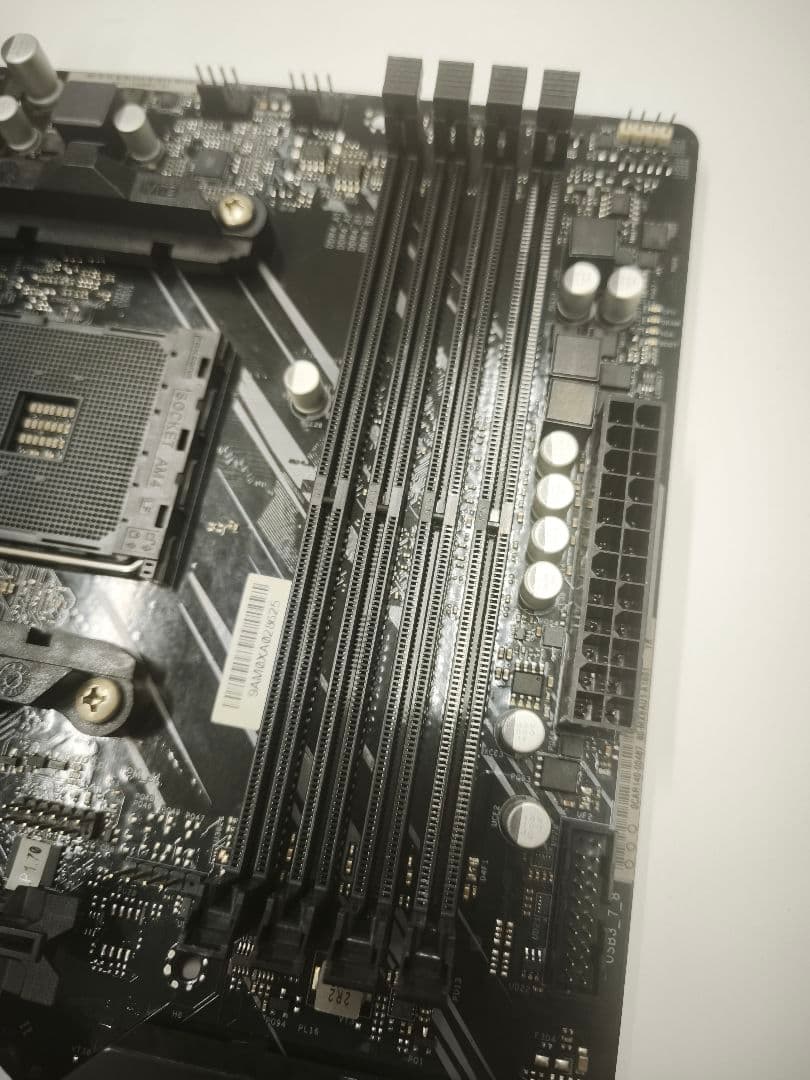 ASRock B550 Phantom Gaming 4 マザーボード AM4
