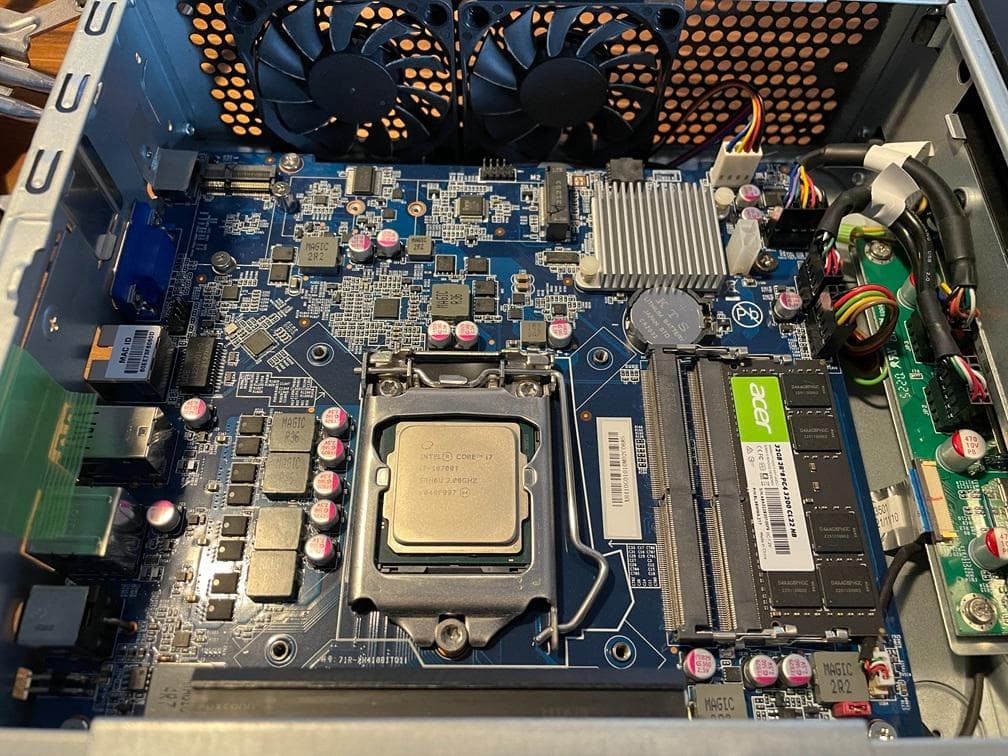 Shuttle XH410G i7-10700T 32GB SSDなし