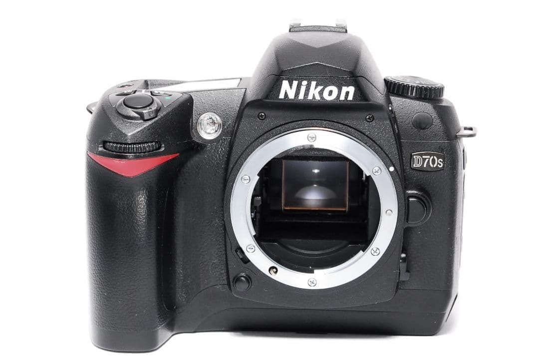 ⭐️扱いやすい1台⭐️Nikon D70s✨高倍率レンズセット✨日常から望遠まで