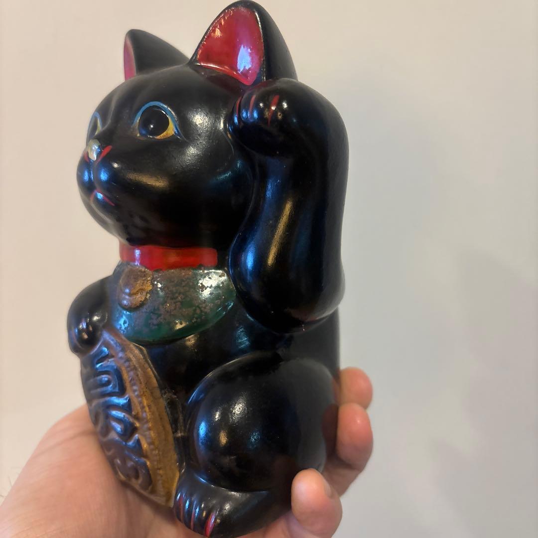 アンティーク　現代にはないタレ目のお顔で雰囲気のある陶器の招き猫