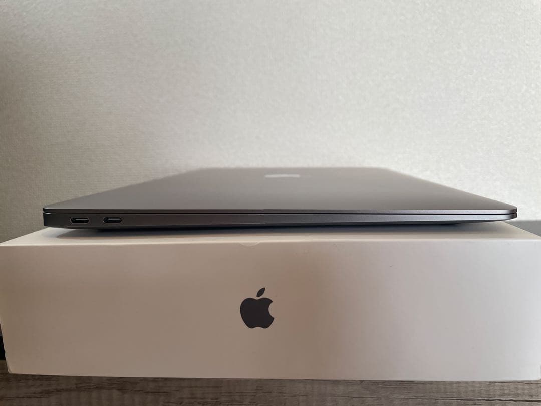 Mac Book Air 13インチ128GB メモリ8GB 外付けhub付き
