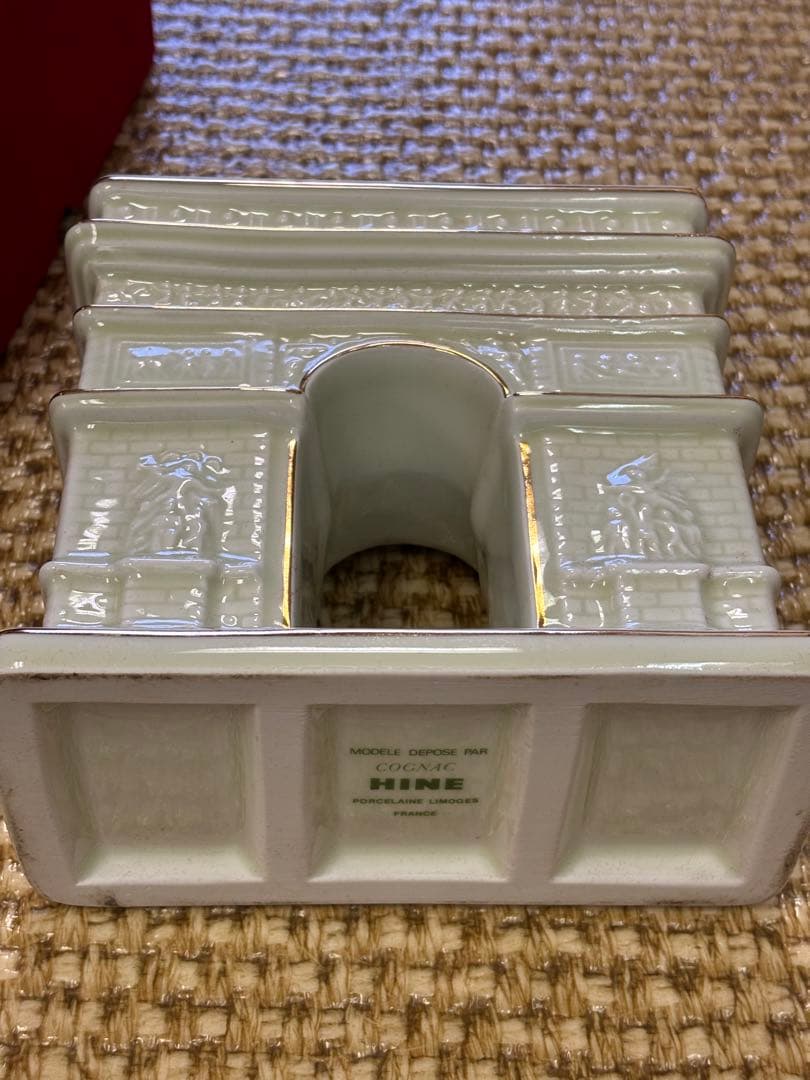 HINE NAPOLEON コニャック 凱旋門ボトル 陶器 古酒 箱付き 未開栓