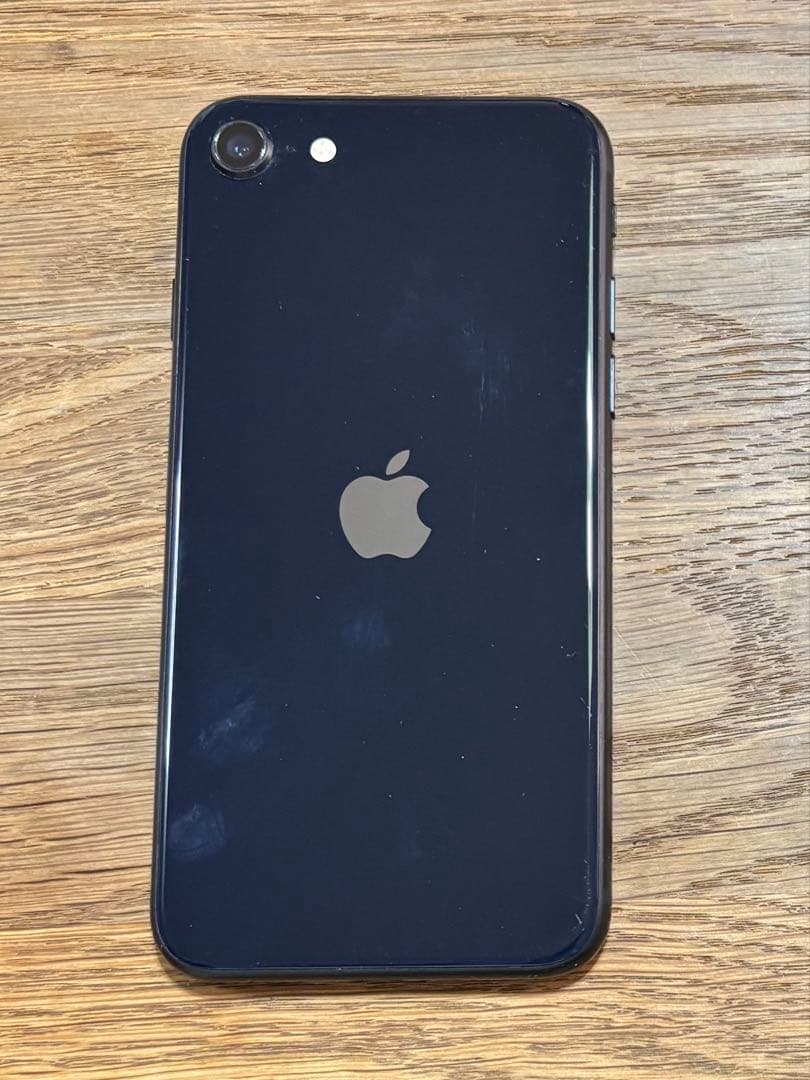 古*賀様 Apple iPhone SE 第3世代　黒　ブラック