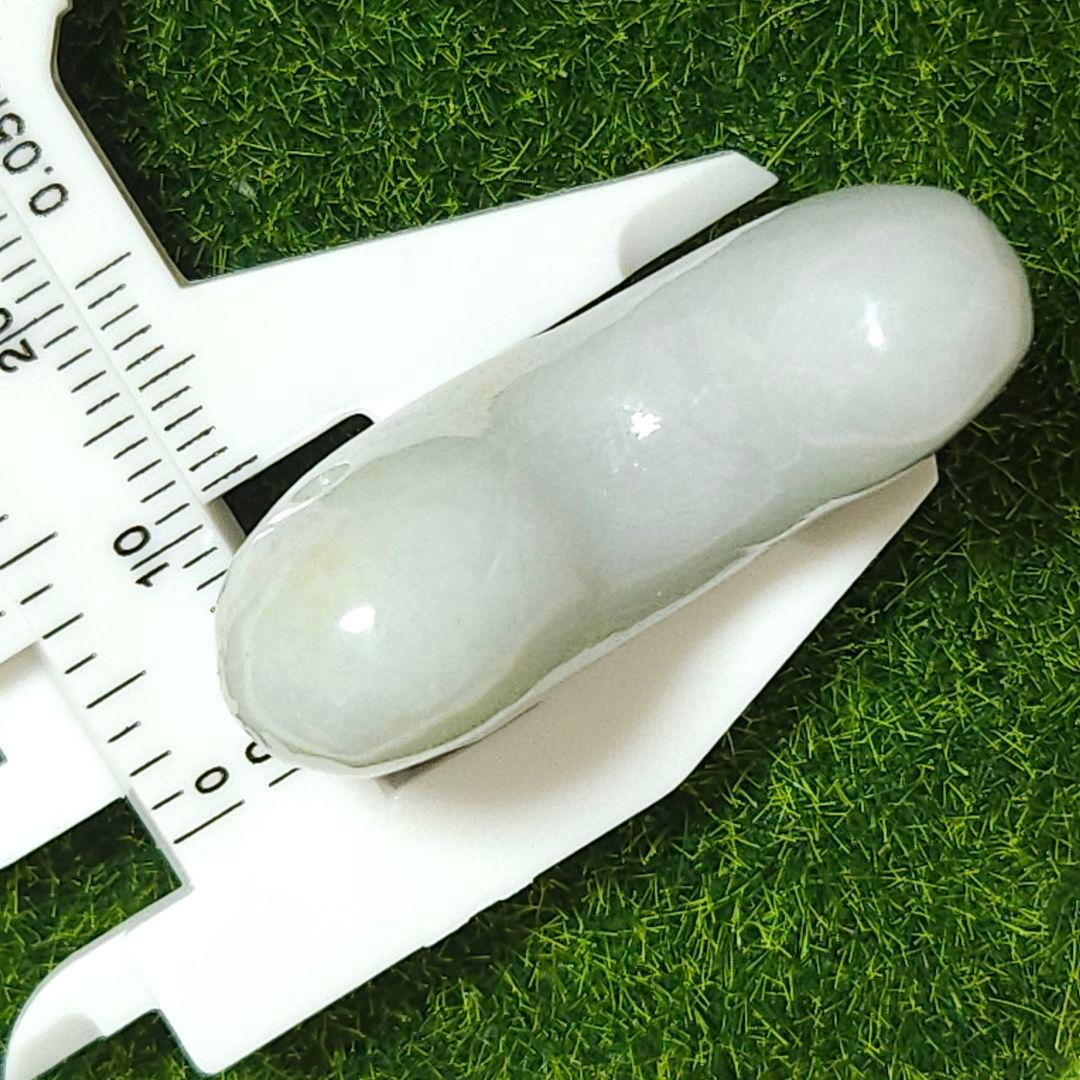 最終値下げ　希少ミャンマー本翡翠　白翡翠 × 金木犀 最高級琅玕質　勾玉Z734