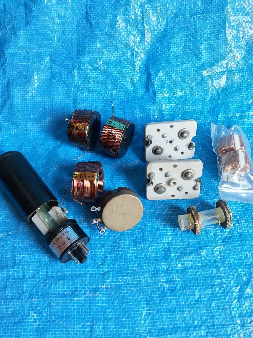 無線機ラジオ真空管アンプなどの部品ジャンク品の出品です。