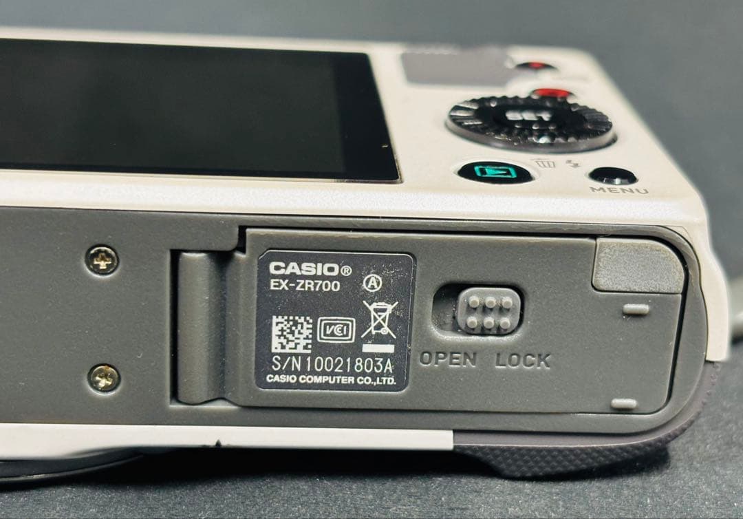 Casio EX-ZR700 カシオ デジタルカメラ デジカメ カメラ