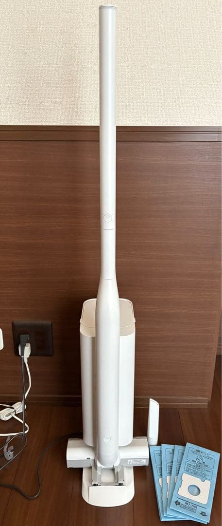 【訳あり】Panasonic 充電式掃除機 MC-NS10K
