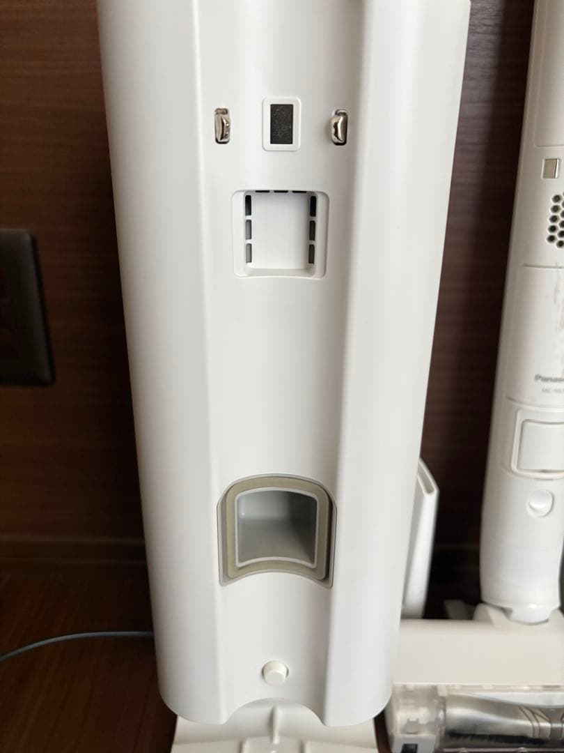 【訳あり】Panasonic 充電式掃除機 MC-NS10K