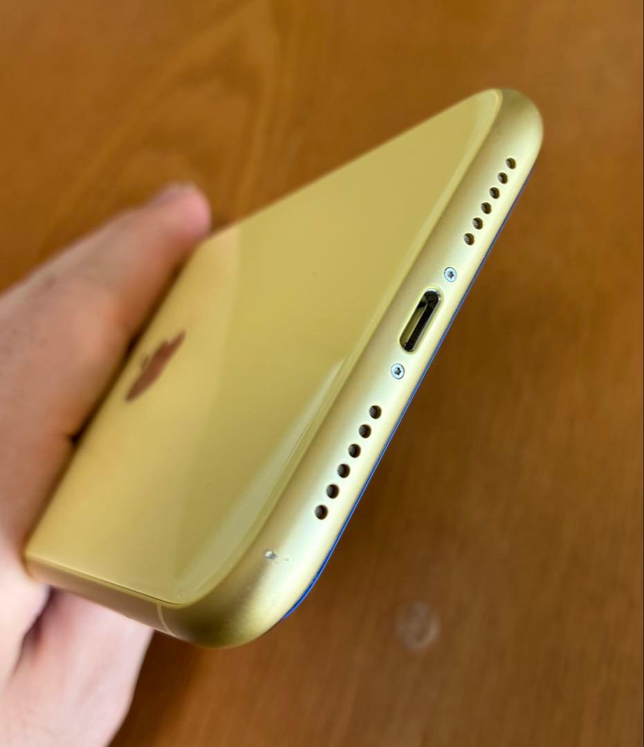 iPhone11 イエロー 64GB 最大容量76% simフリー