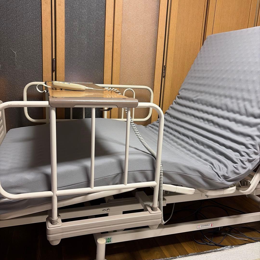 介護用ベッド　電動　引き取り限定