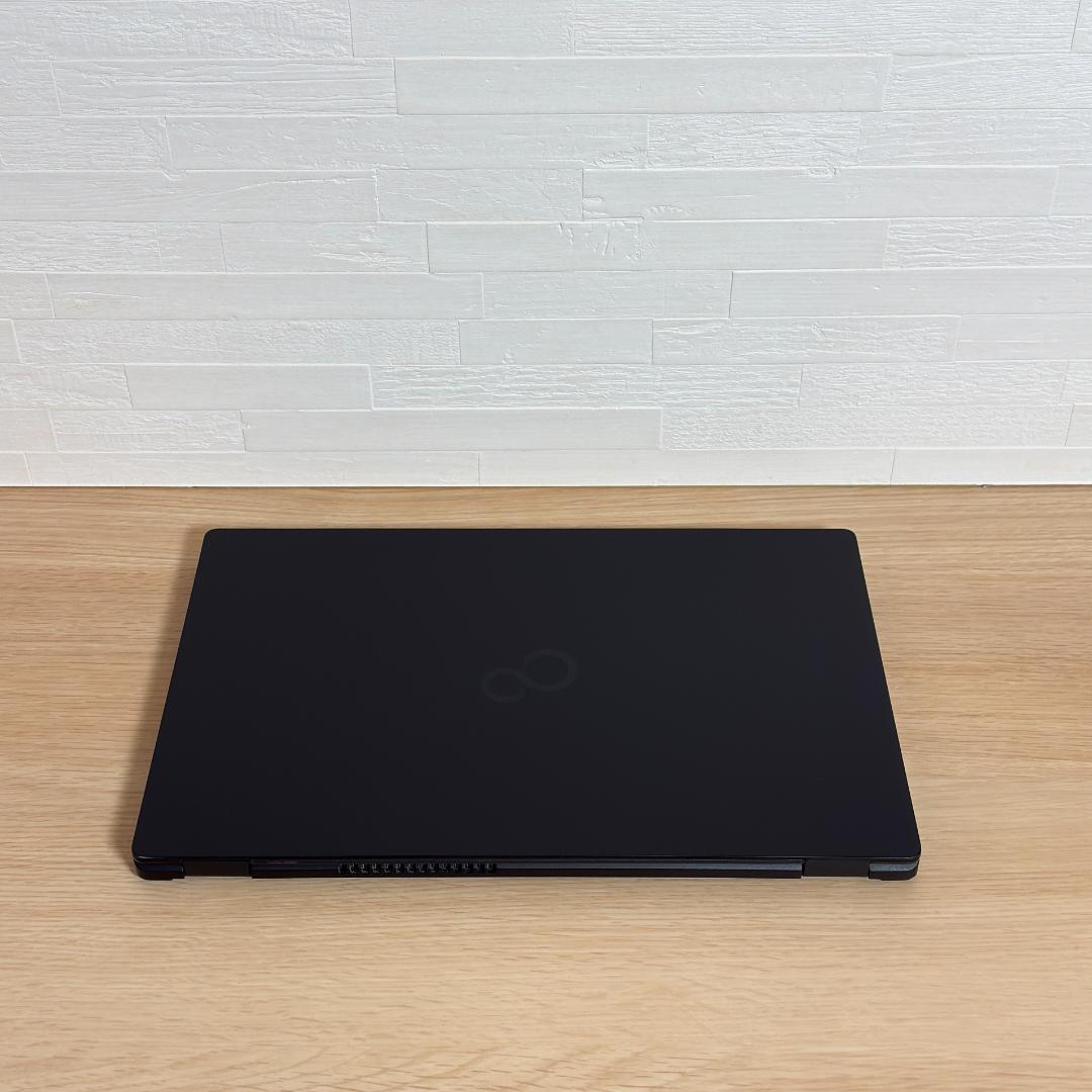 富士通　11世代i5　高年式　美品　ノートパソコン　Windows11　31