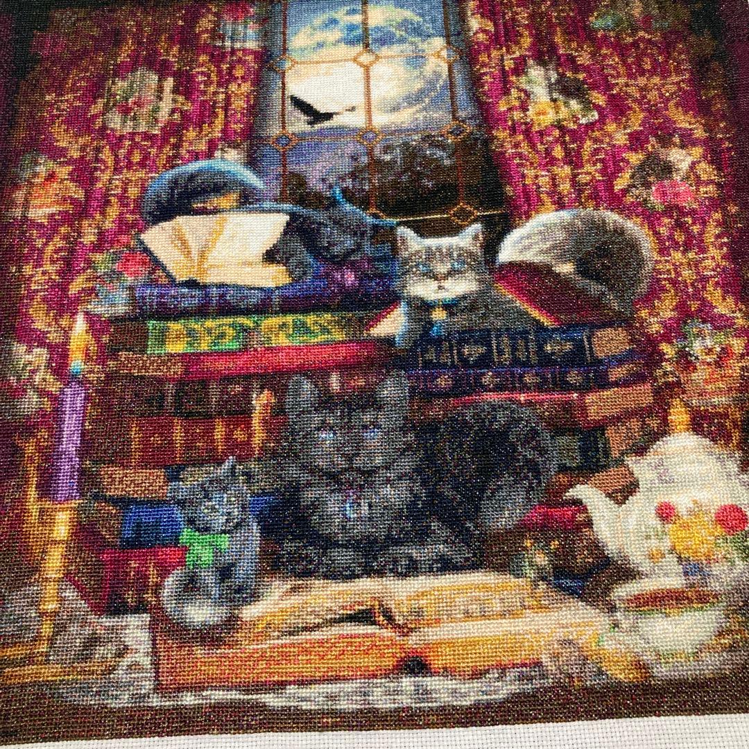 猫と本の風景 刺繍作品 クロスステッチ完成品