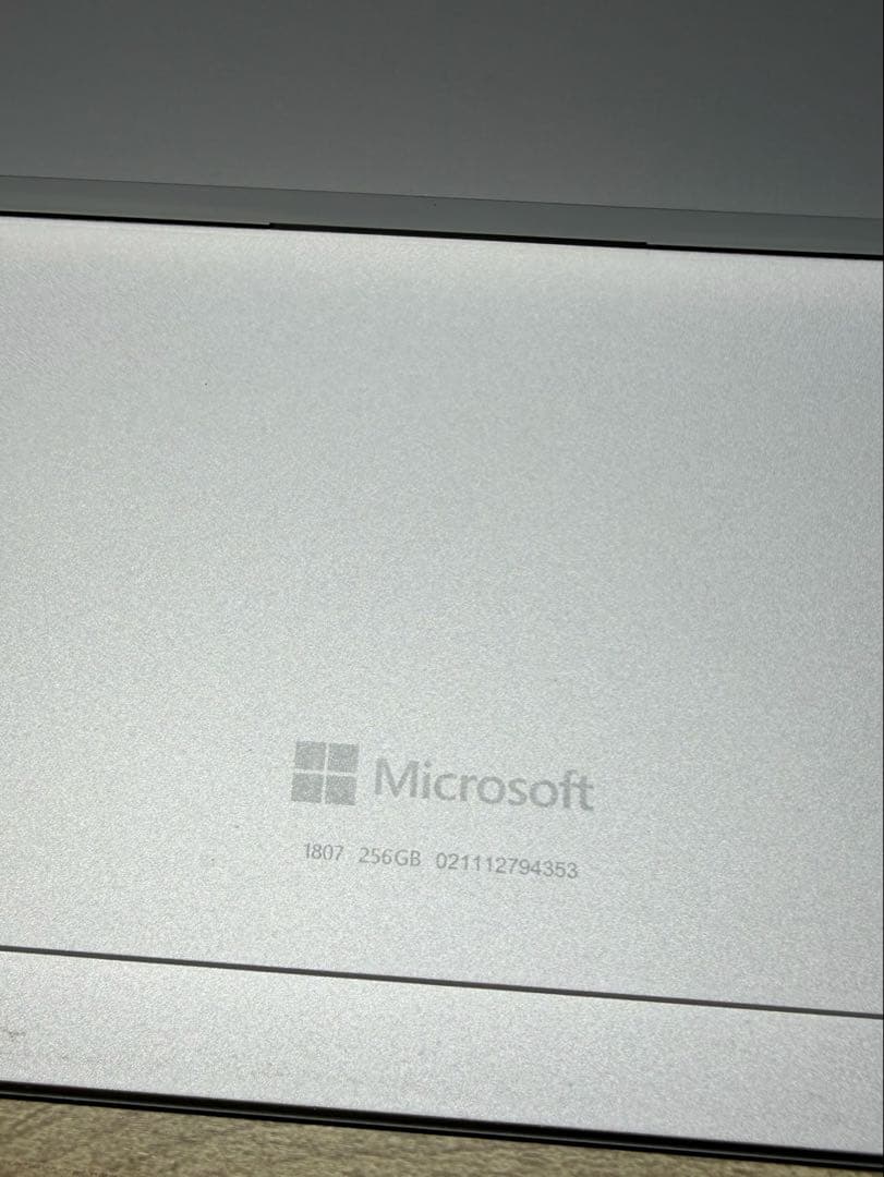 Surface Pro 5 LTEモデル Windows11 軽微ジャンク
