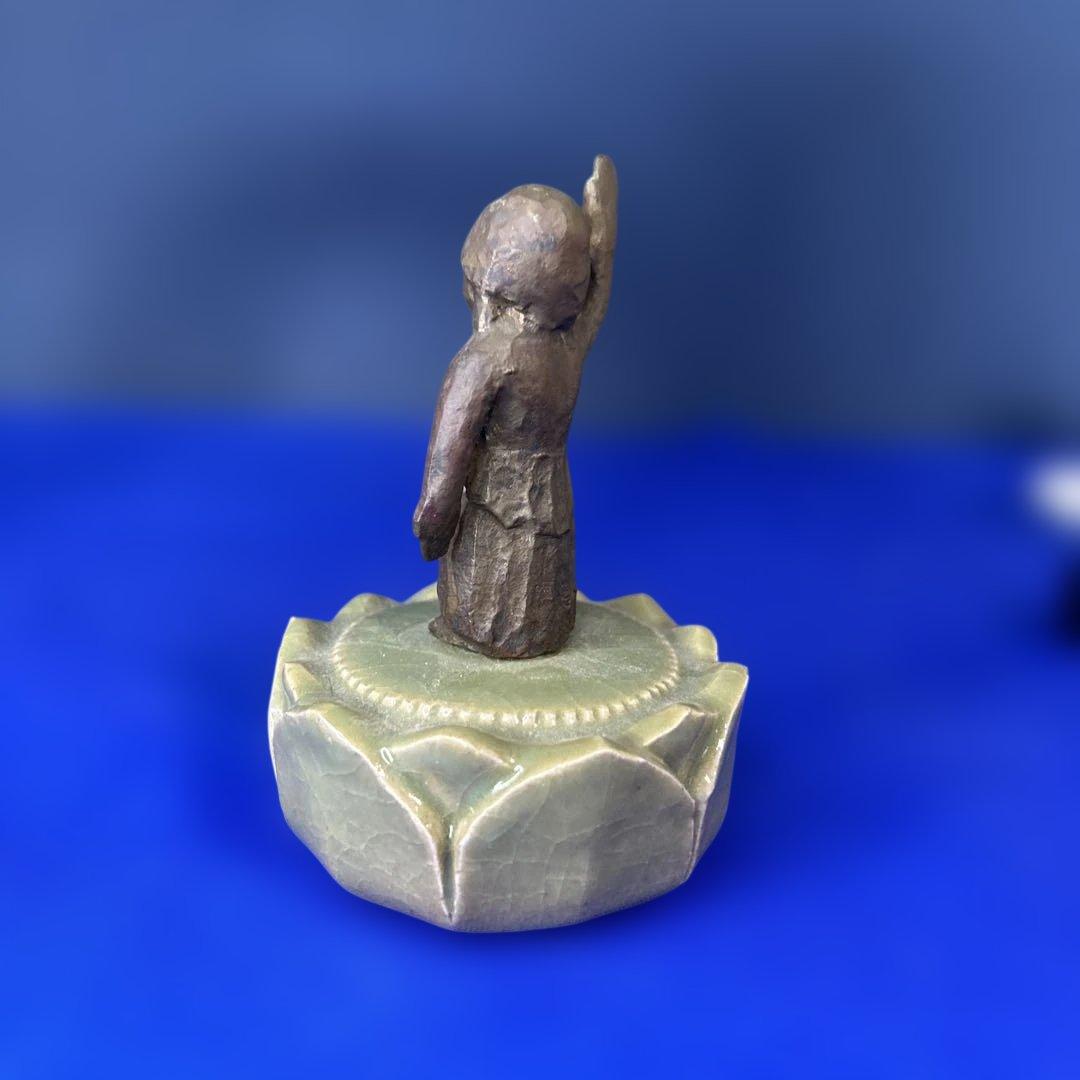 誕生仏　天上天下唯我独尊　陶器台座付