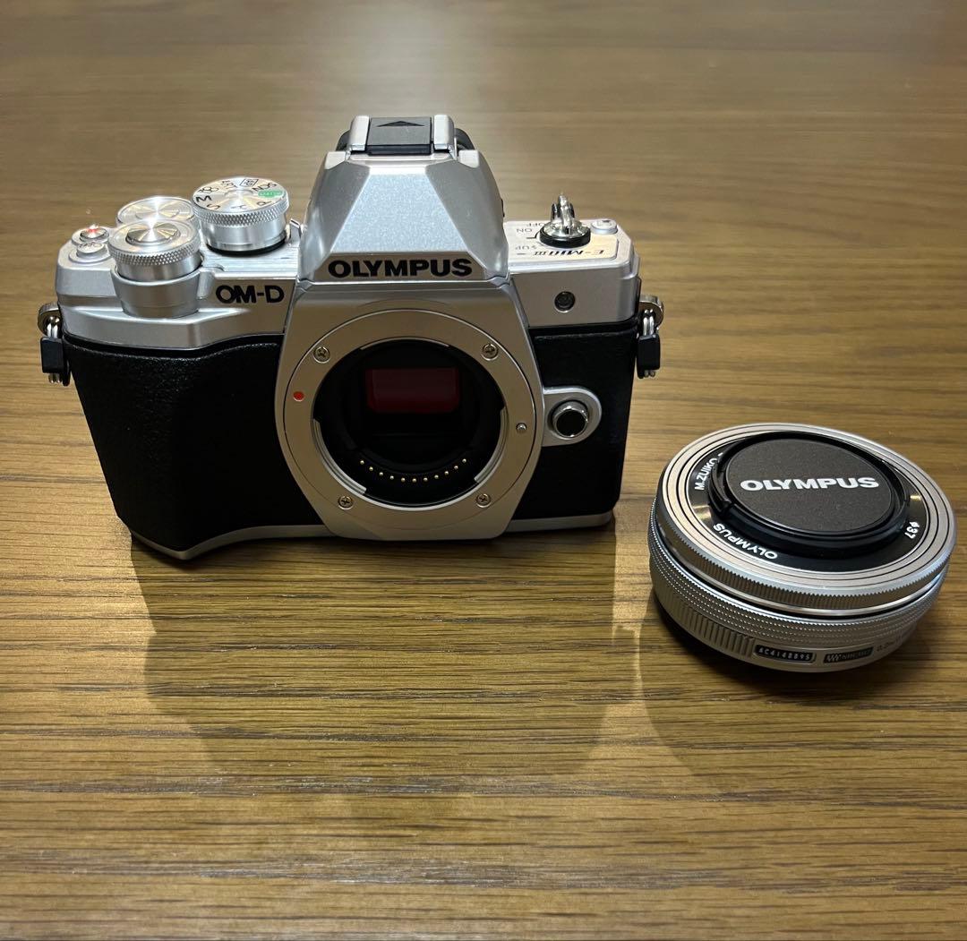 ☆美品☆OLYMPUS OM-D E-M10 Mark III