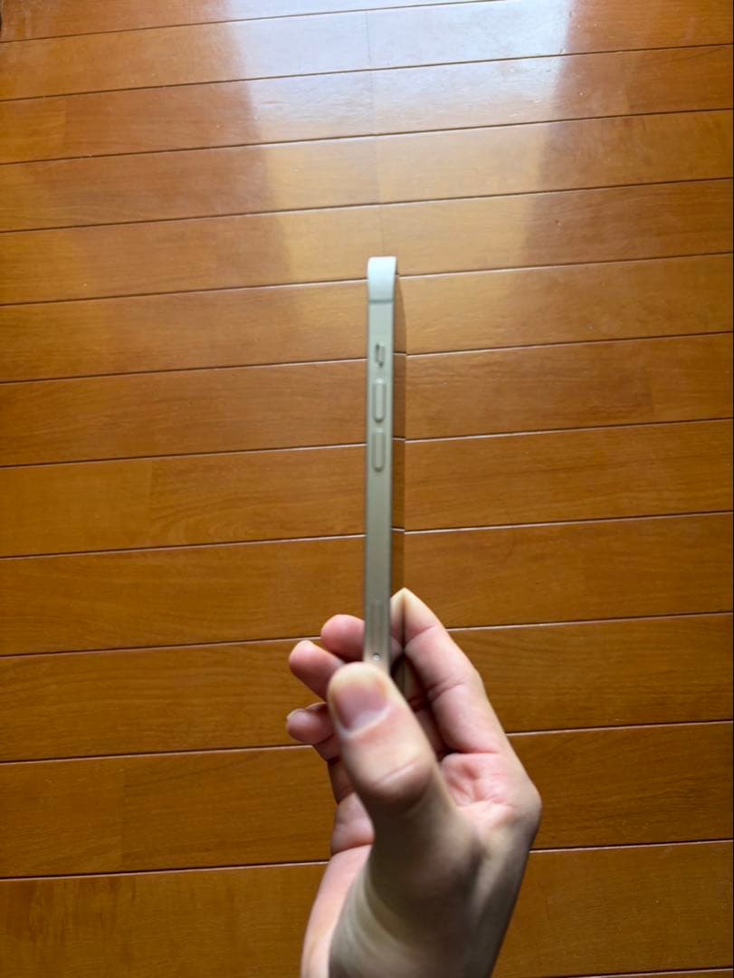 Apple iPhone 14 Plus ホワイト本体 (美品) 箱、充電器付き