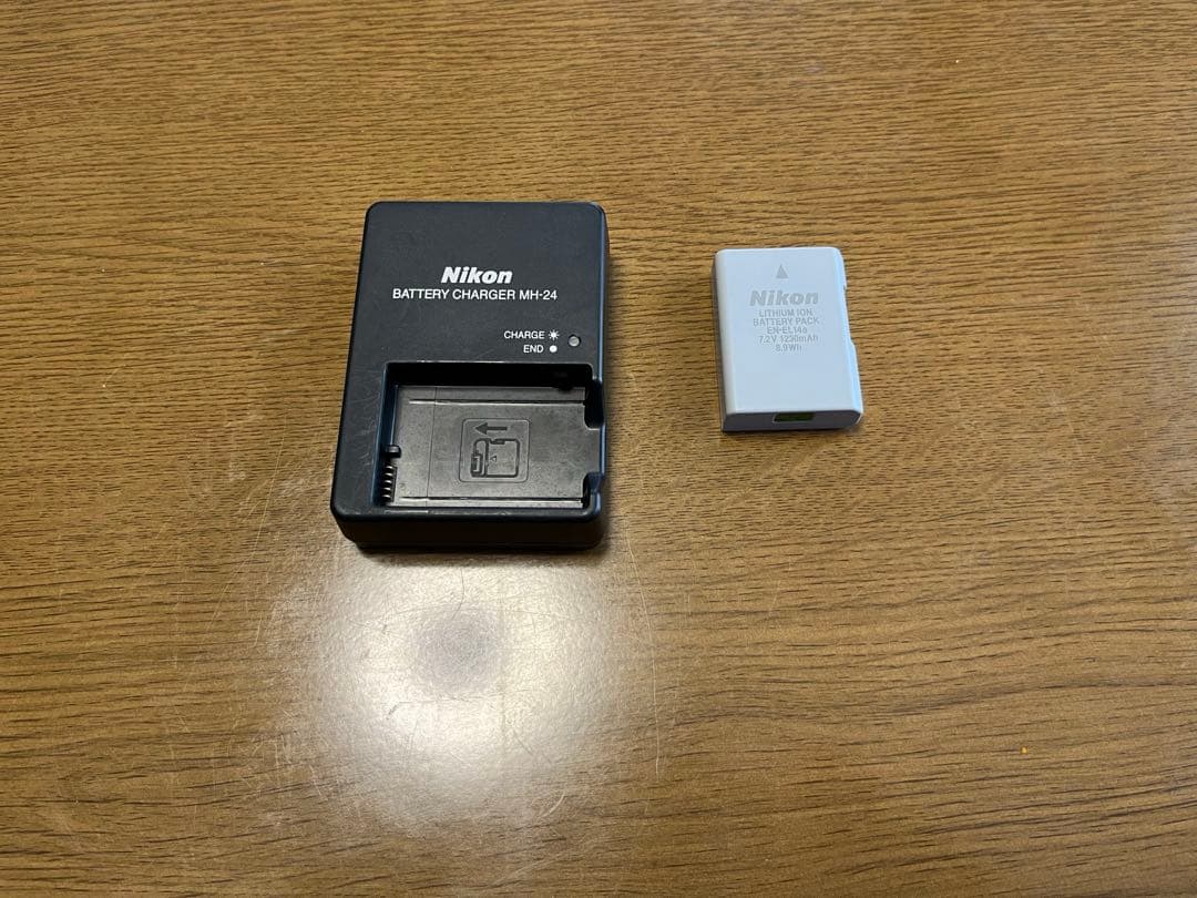 Nikon D3300 18-55 VRⅡKit レッド カメラ