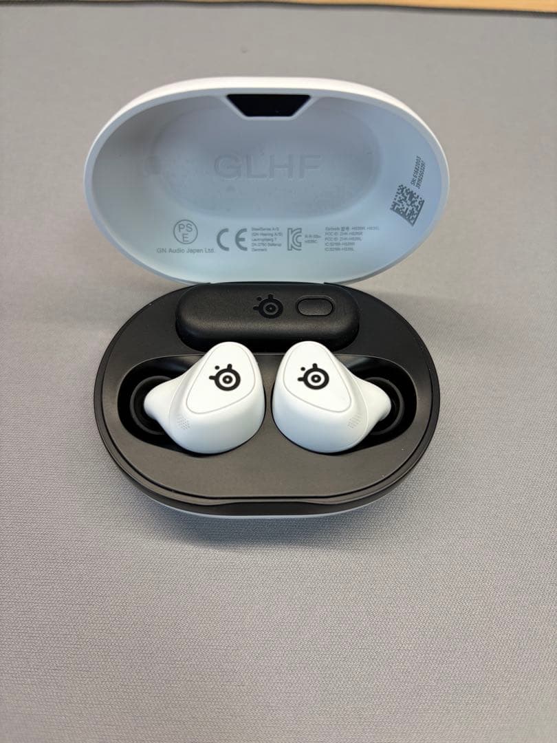 イヤホン SteelSeries Arctis GameBuds white