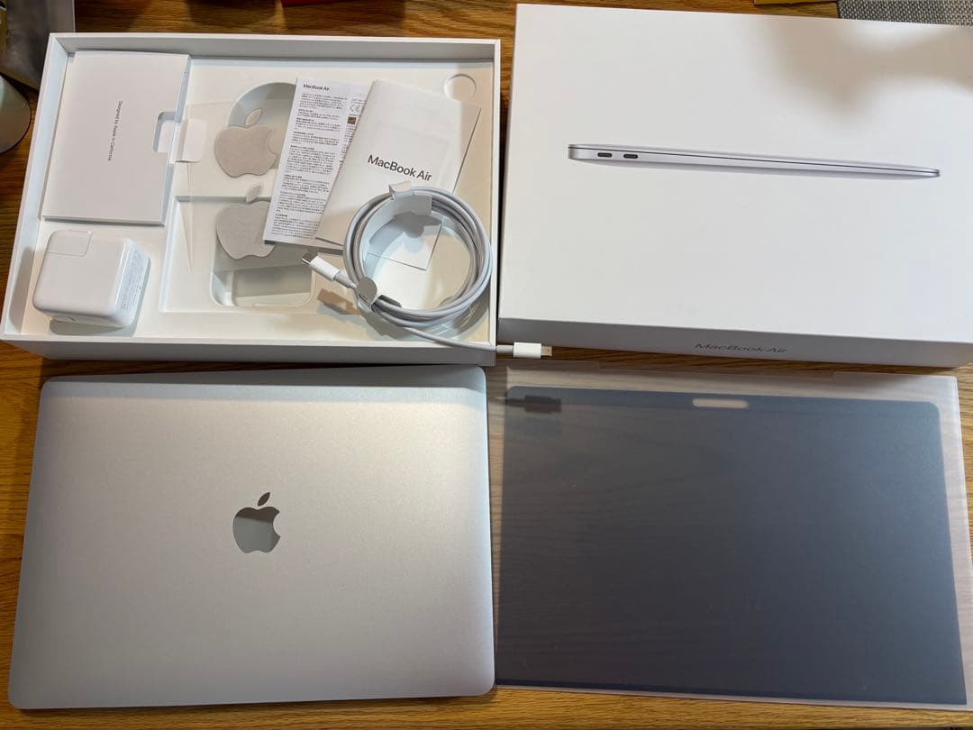 MacBook Air (M1, 2020) 13インチ（保護フィルム付き）