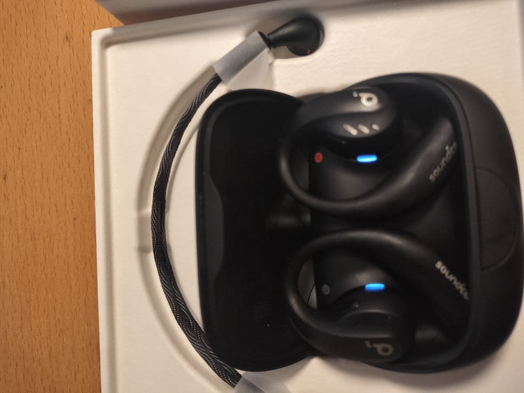 専用出品品　Anker soundcore AeroFit Pro イヤフォン
