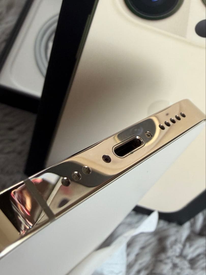 iPhone 13 Pro Gold 256GB SIMフリー 完品