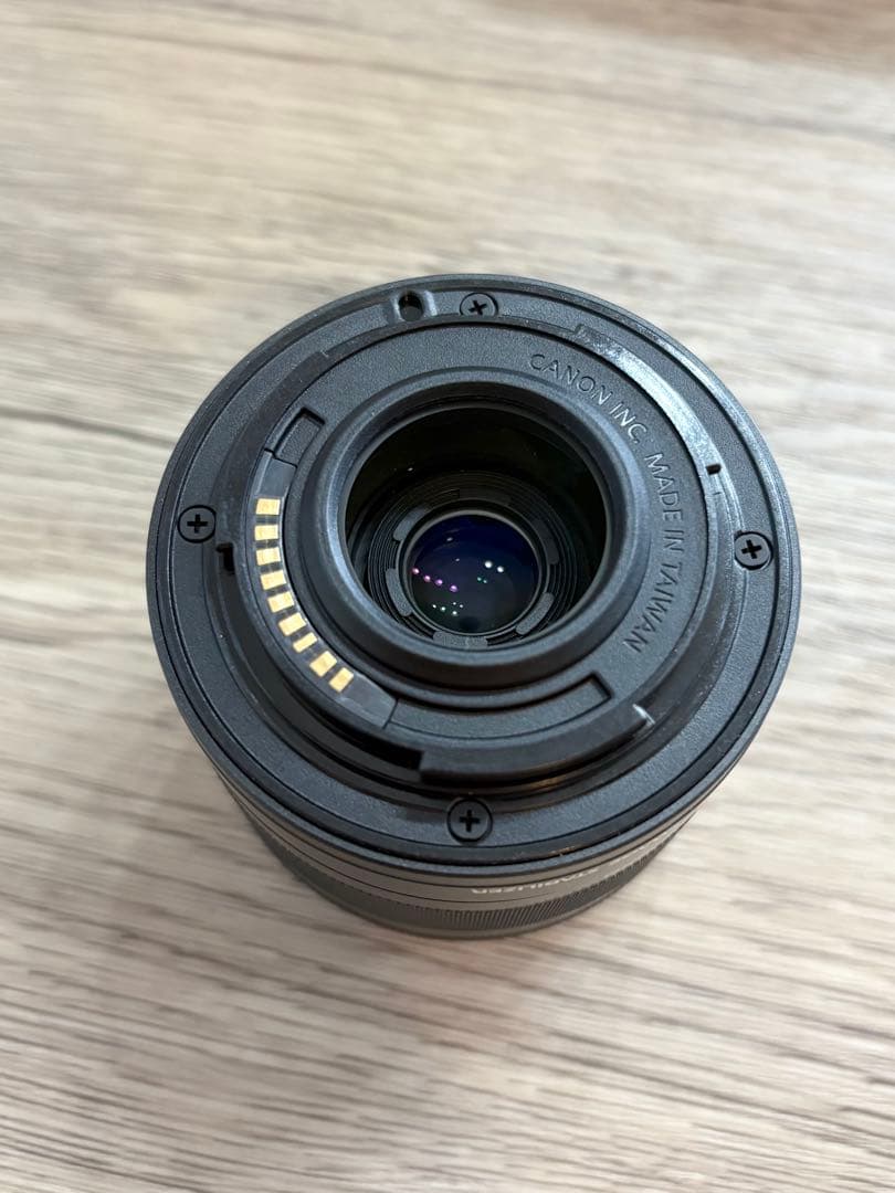 Canon EF-M28-3.5 マクロ　IS STM