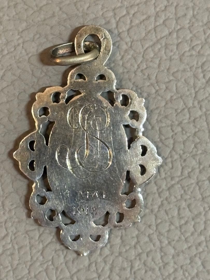 【アンティーク聖品】聖母マリアのペンダントトップ1913年