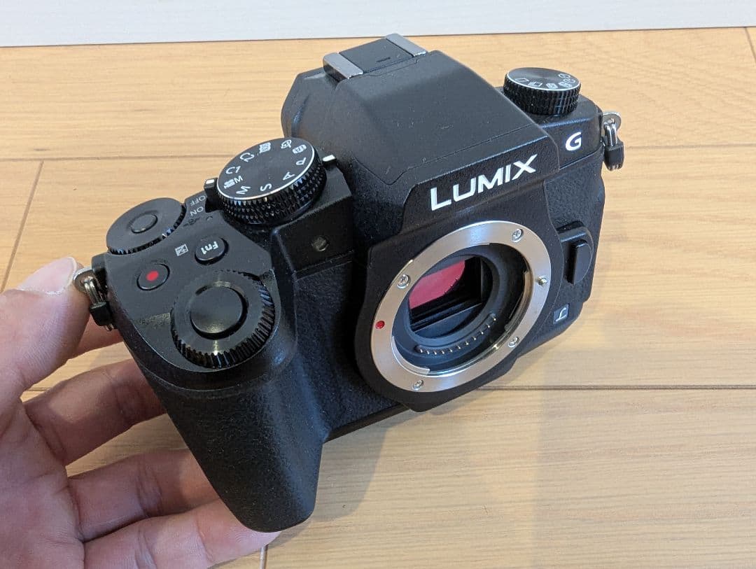 【美品】 Lumix DMC G8 ボディ