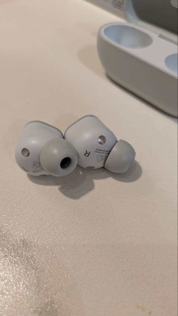 【試着のみ】Beats Solo Buds ストームグレー
