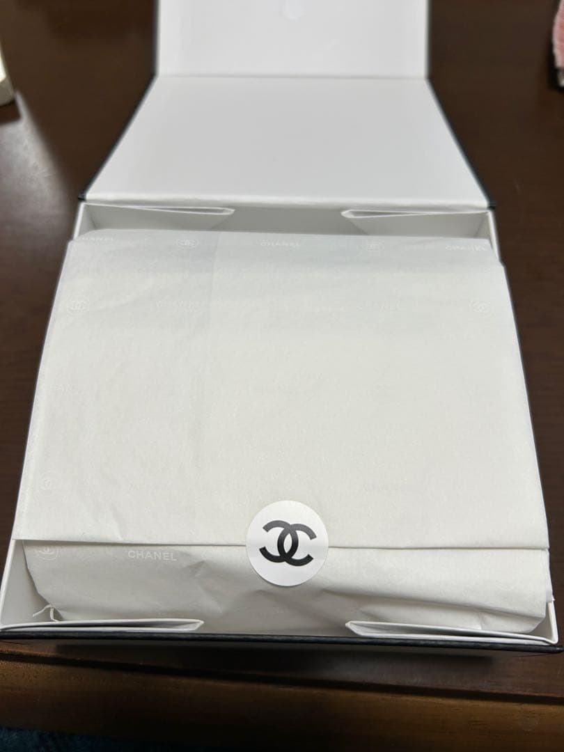 CHANEL ル リフトラ クレームマン箱付き ハンドクリーム 50ml