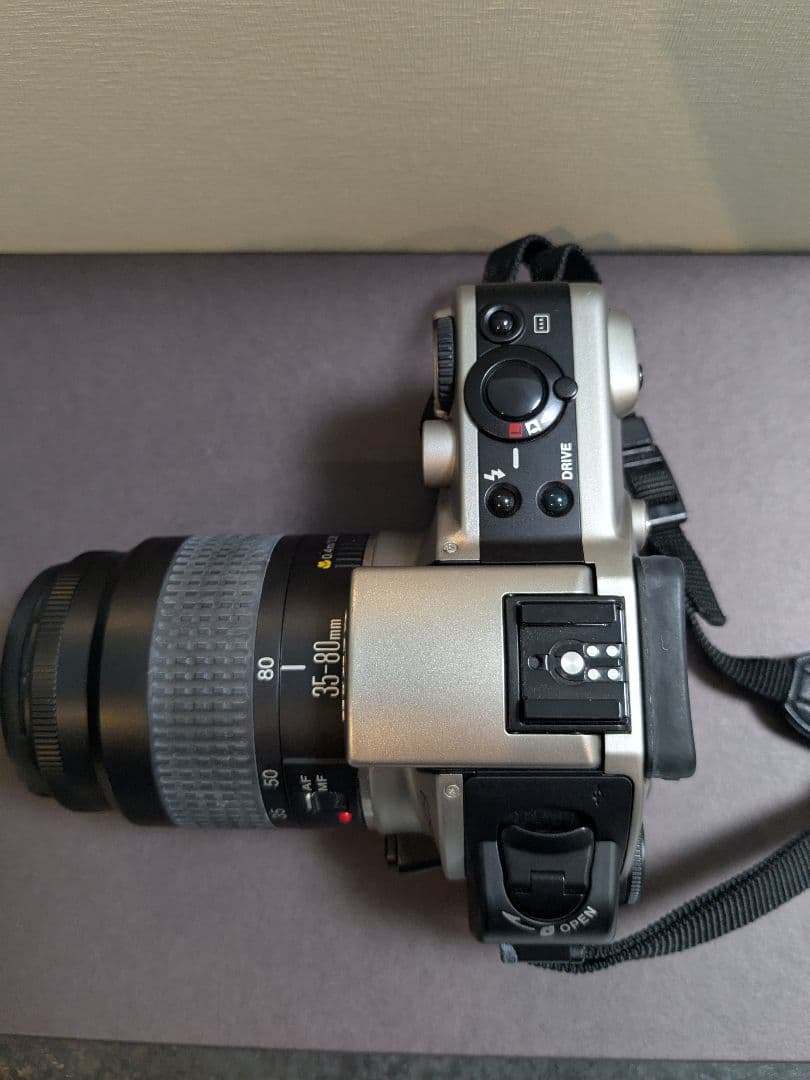 Canon一眼レフカメラEOS IXE、35-80mmレンズ付き良品保証書あり