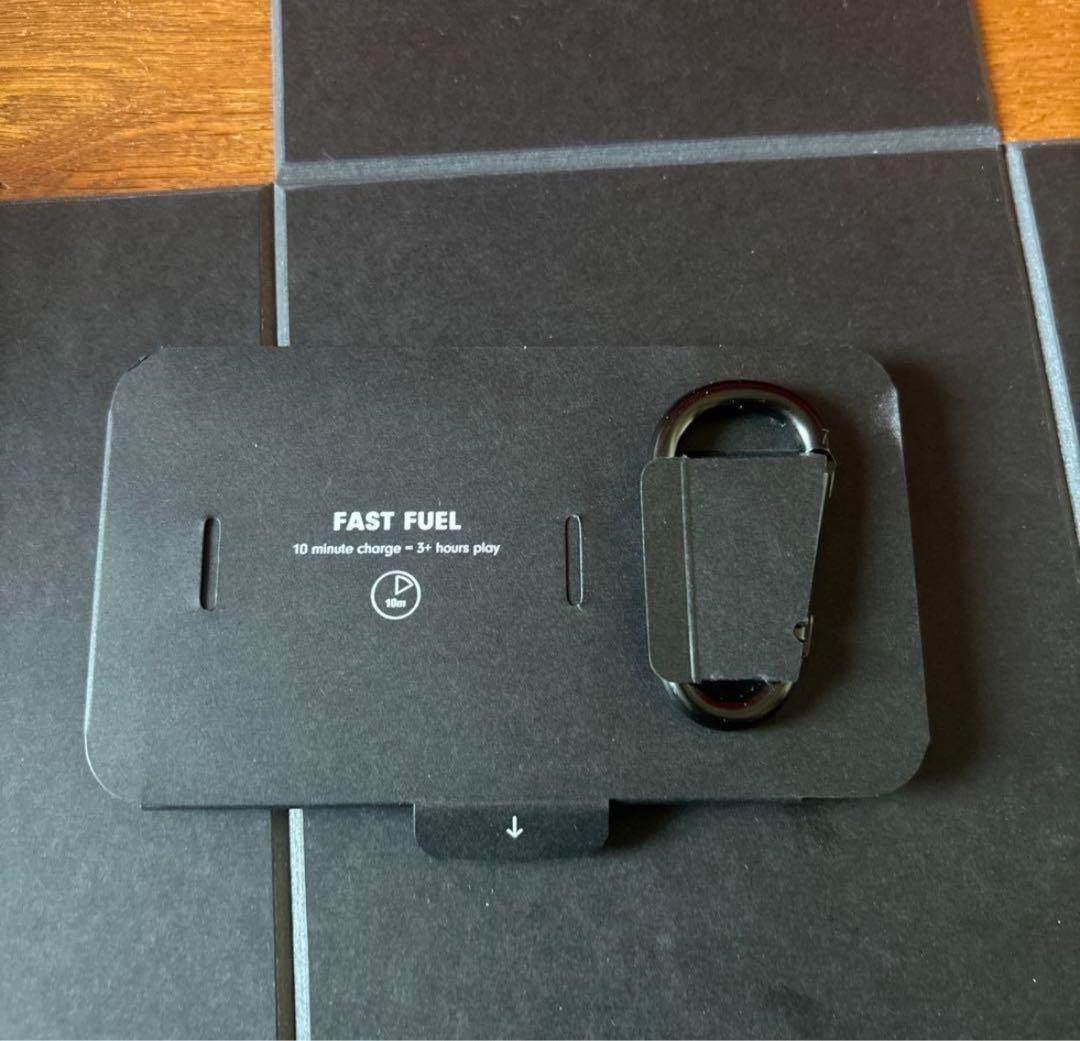 Beats SOLO PRO ワイヤレスヘッドホン 説明書未開封　新品カラビナ付