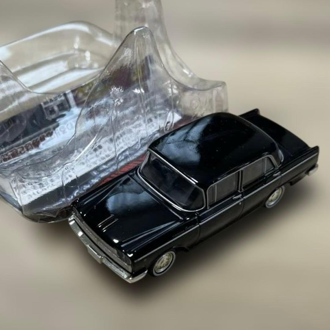 トミカリミテッドヴィンテージ LV-124a.b.c 日産セドリックカスタム