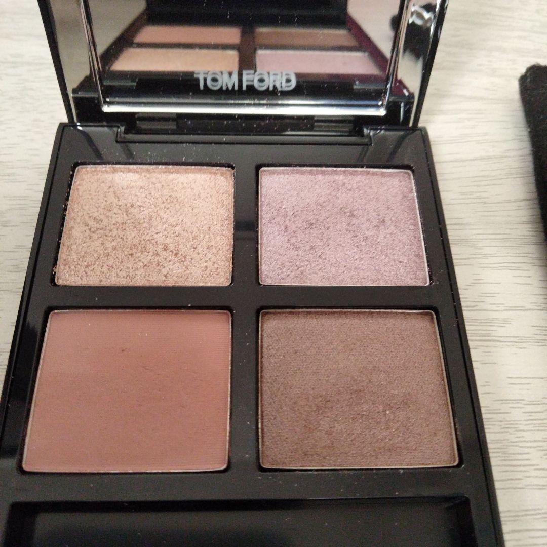 TOM FORD アイカラークォード27B メテオリック　限定黒ケース