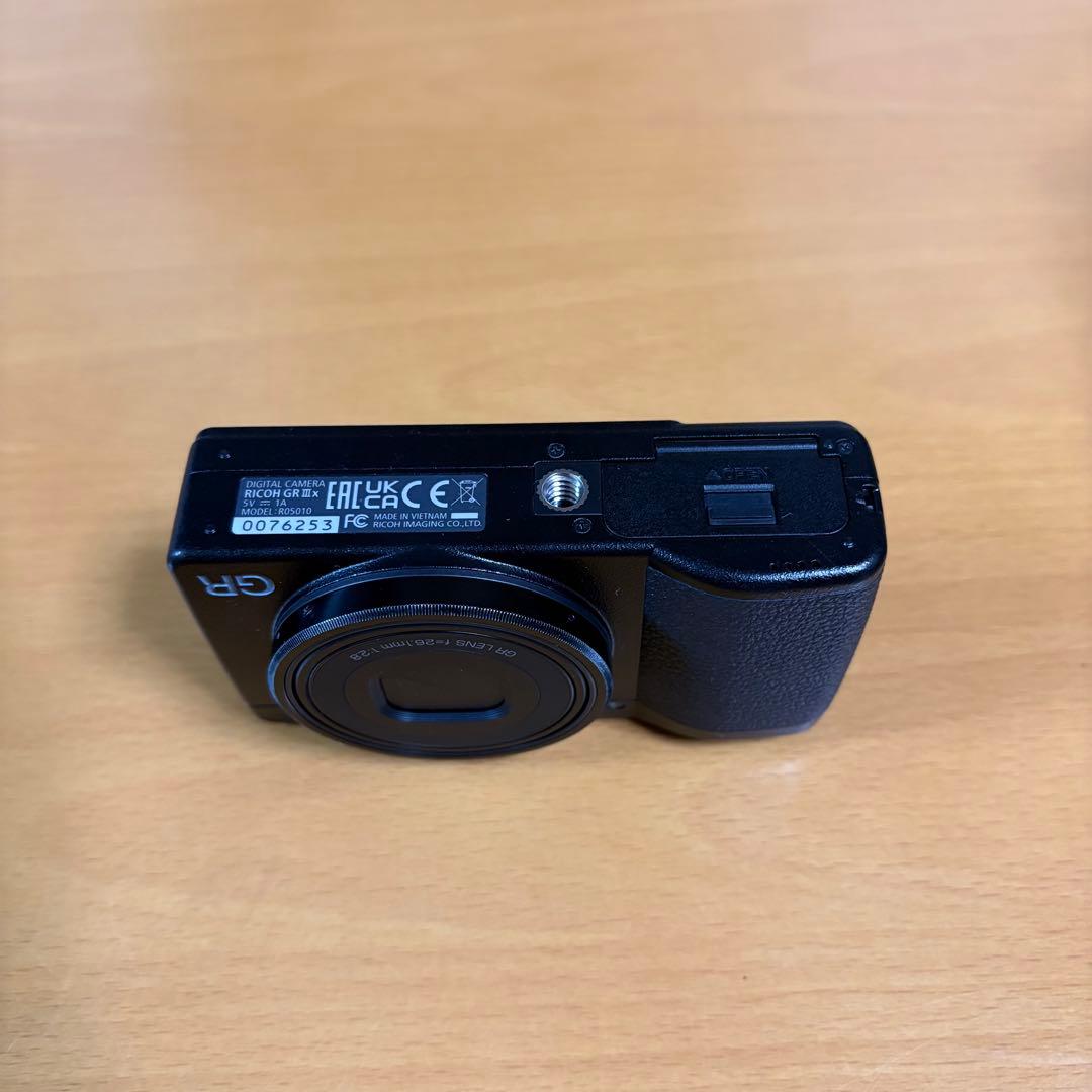 RICOH GR Ⅲx コンパクトデジタルカメラ　箱・付属品あり