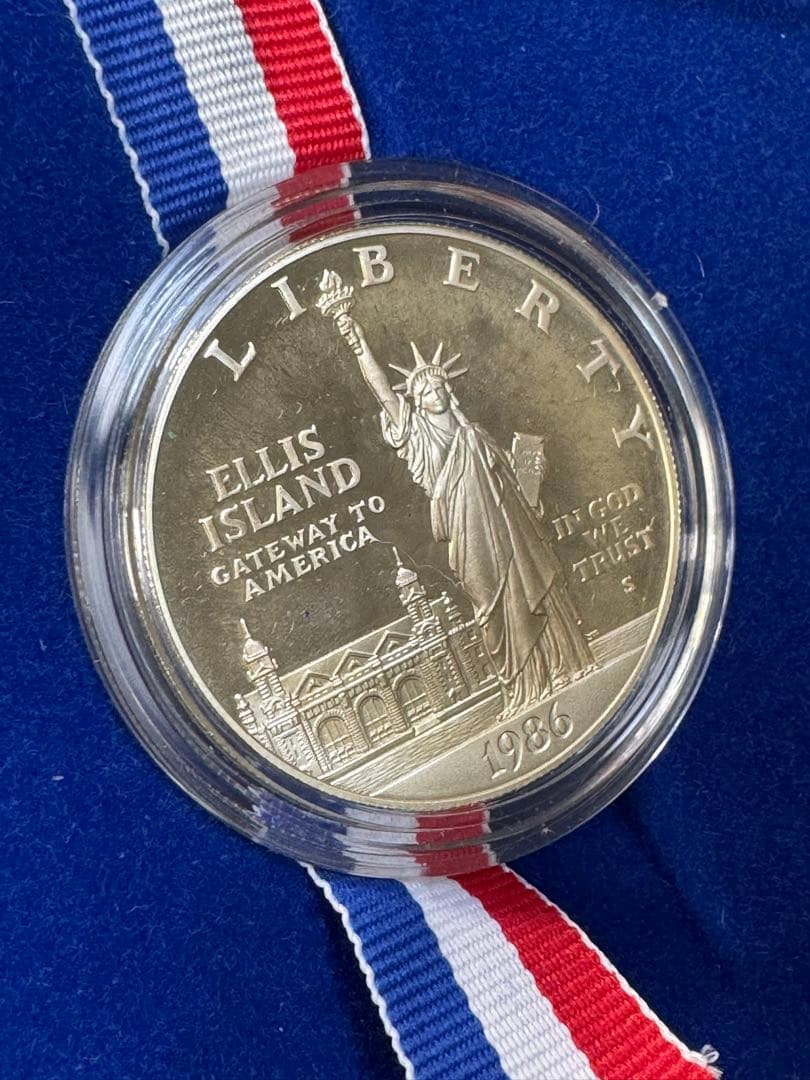 自由の女神　アメリカ　100周年記念リバティ1986年 銀貨
