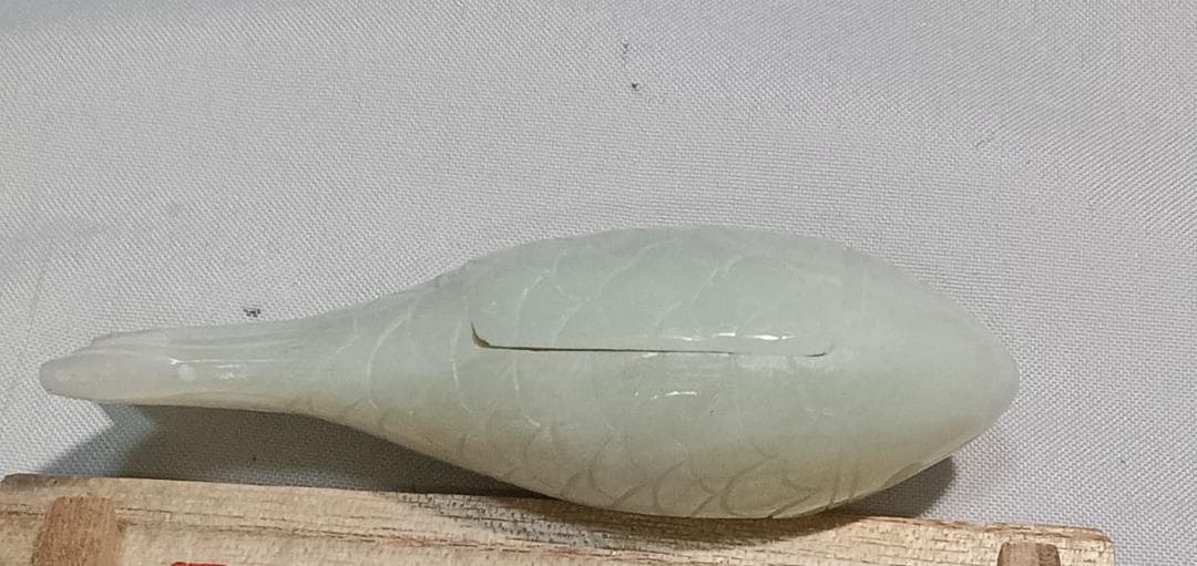 茶道具　東大寺献茶記念　筒井寛秀老師書　北京玉器庁謹製　玉魚佩香合　超美品！！