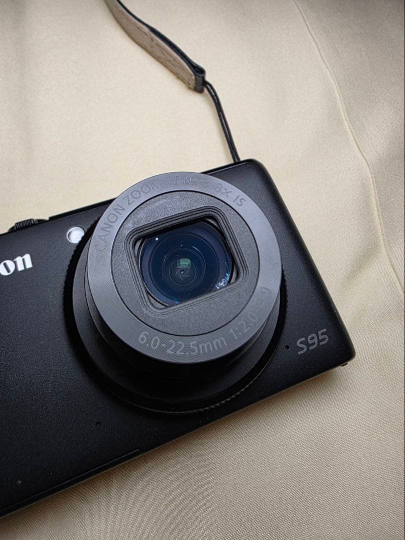 Canon power shot S95 コンパクトデジタルカメラ