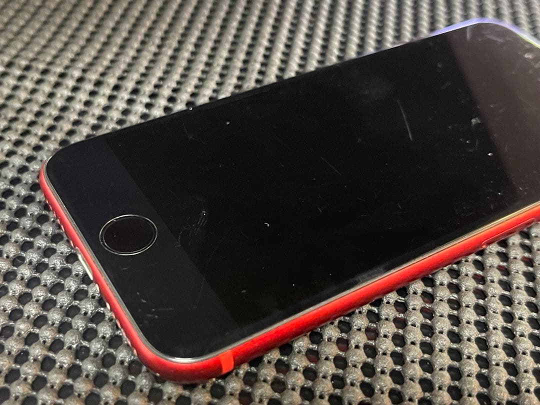 N146 iPhone 8 256GB レッド SIMフリー