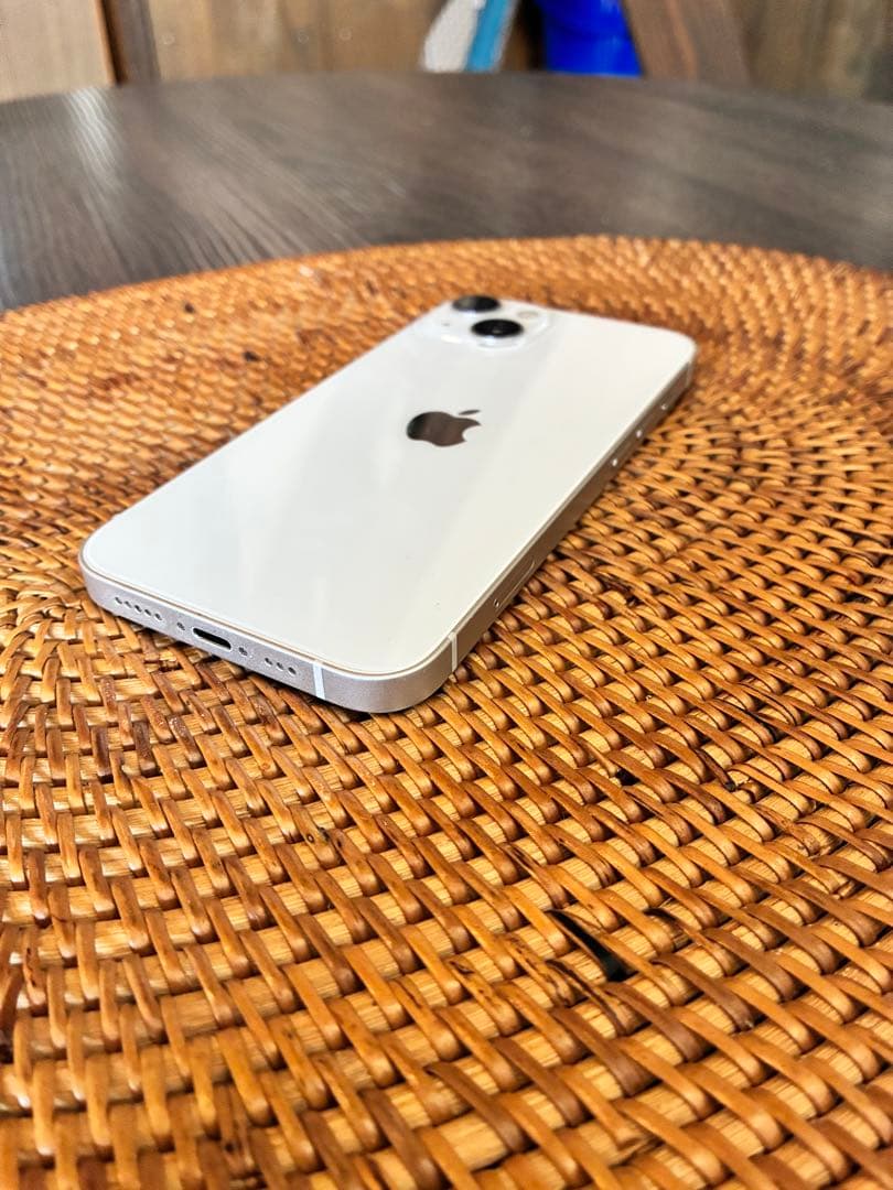 iPhone13本体 256GB ホワイト　SIMフリー