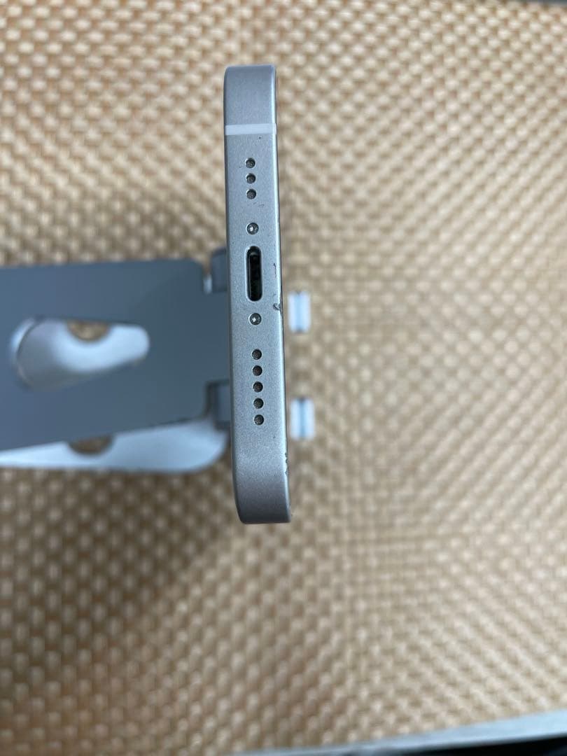 iPhone 13 128 GB スターライトSIMフリー【2046】
