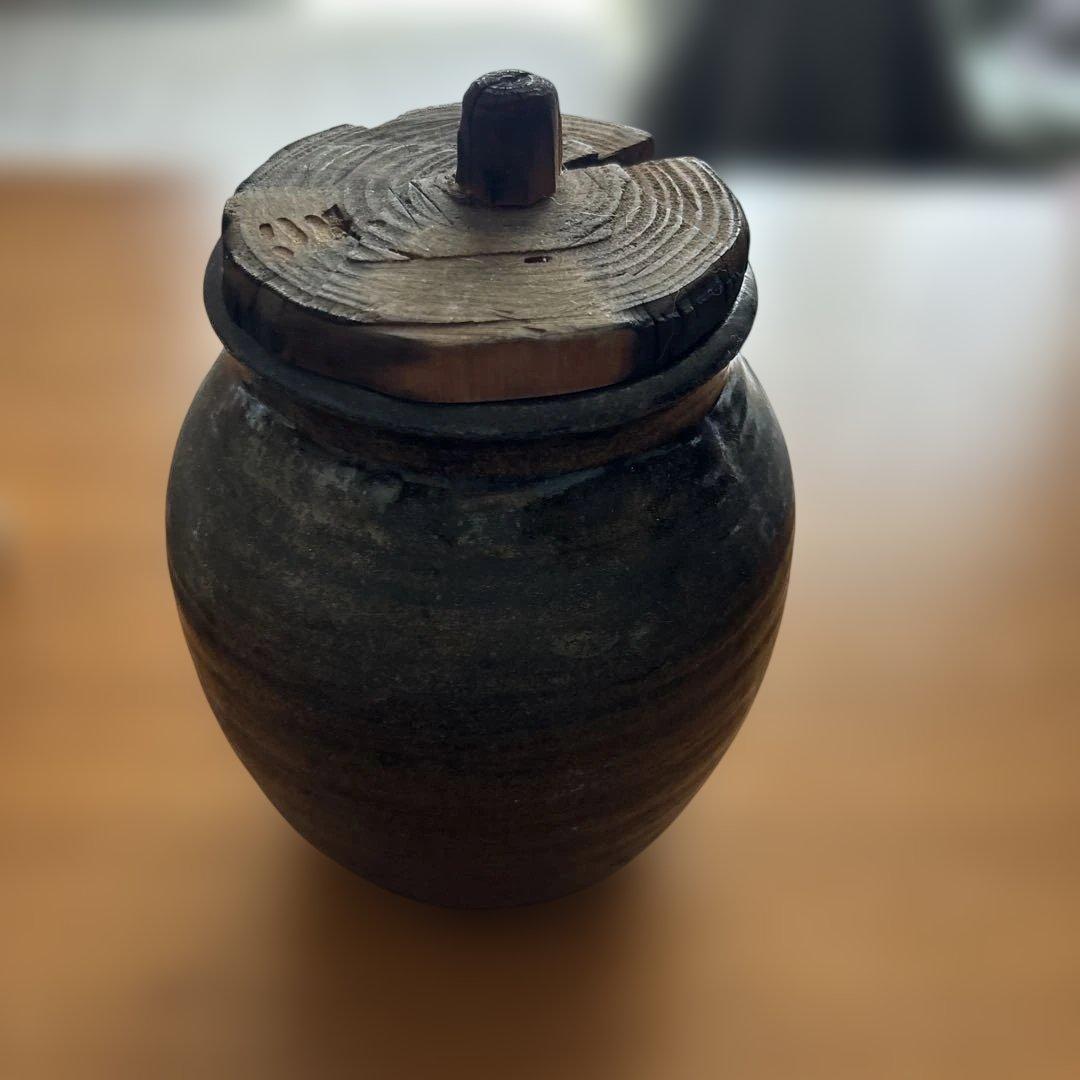 古美術　蓋付き壺　骨董品