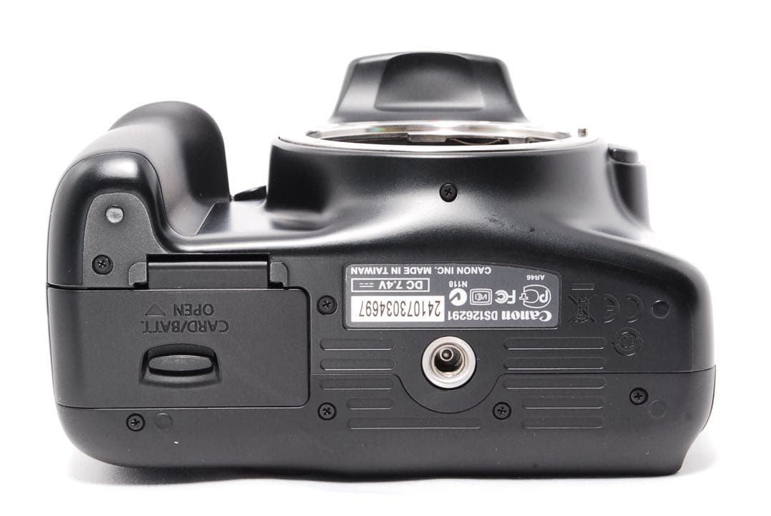 ショット数少なめ◆Canon Kiss X50◆初めてのカメラに◆一眼レフカメラ