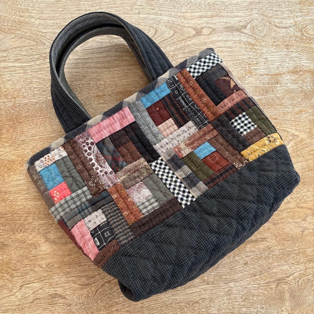 パッチワークキルト　ログキャビンのトートバック　ハンドメイド