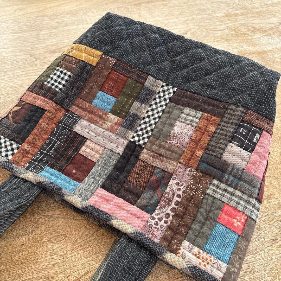 パッチワークキルト　ログキャビンのトートバック　ハンドメイド