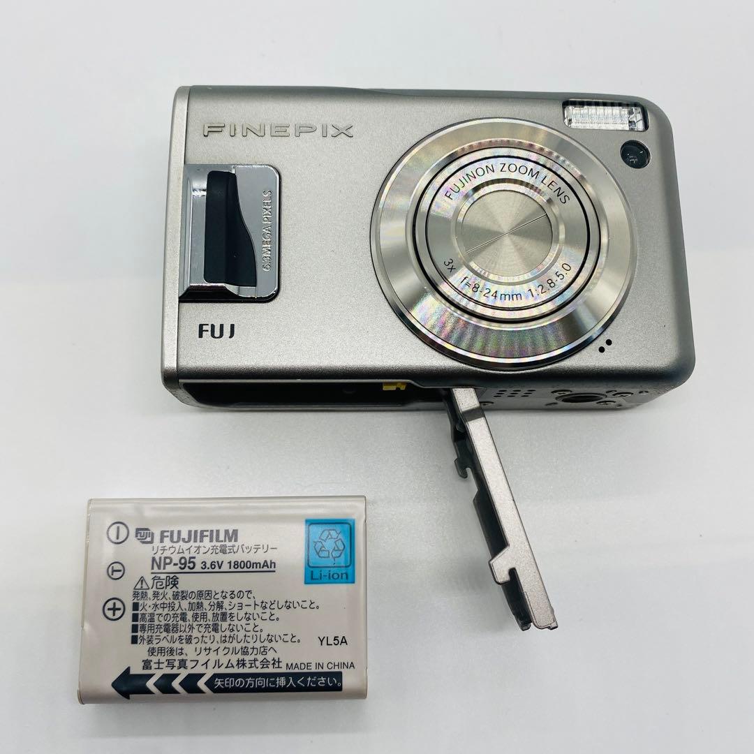 ジャンク　Fujifilm FinePix F31fd シルバー