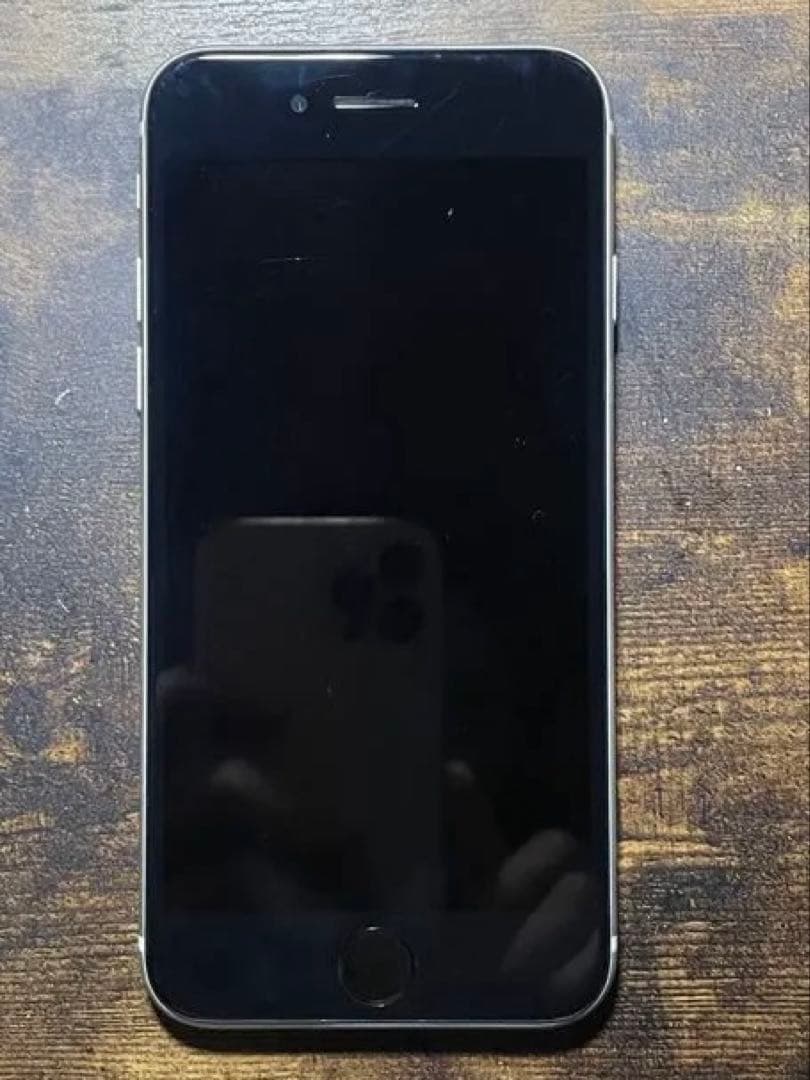 iPhone SE 第3世代　SIMフリー