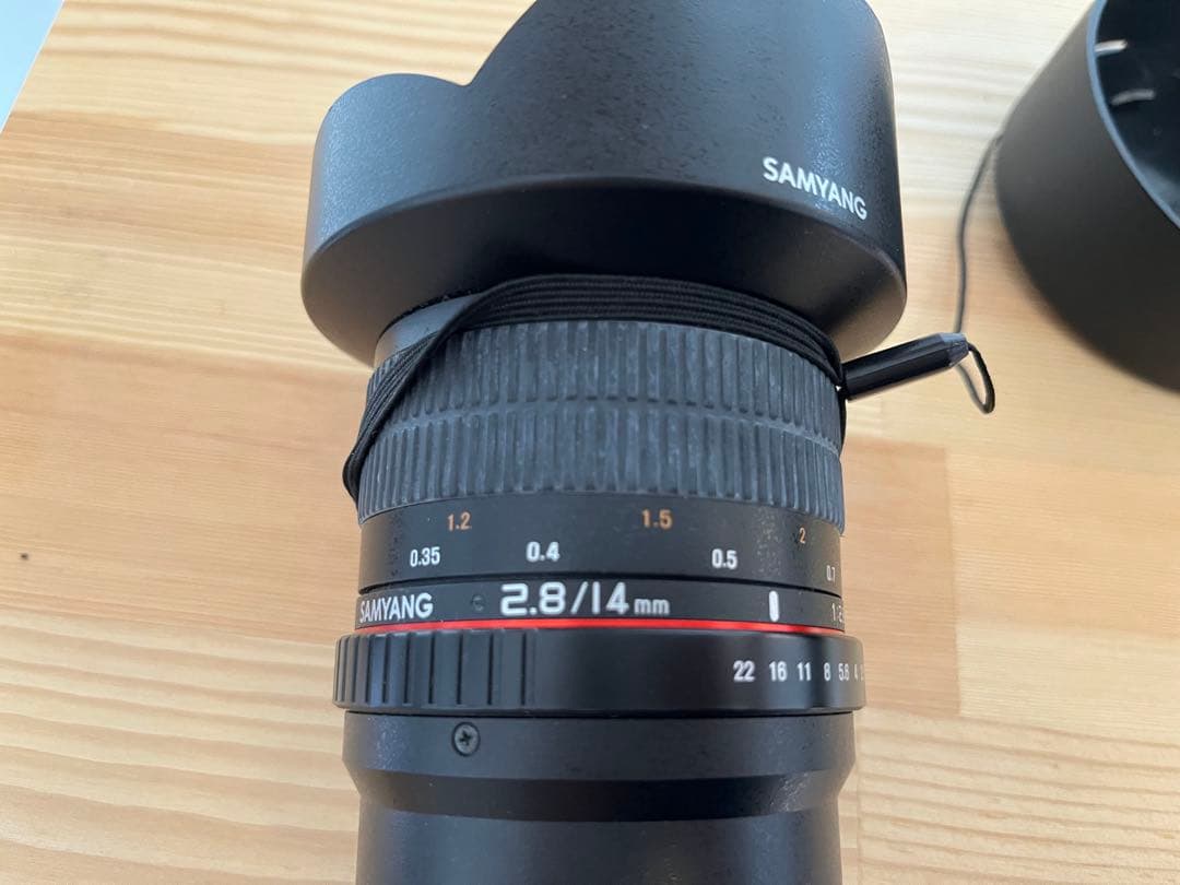 SONY α7 II フルサイズミラーレス一眼カメラ レンズ三脚ストロボセット