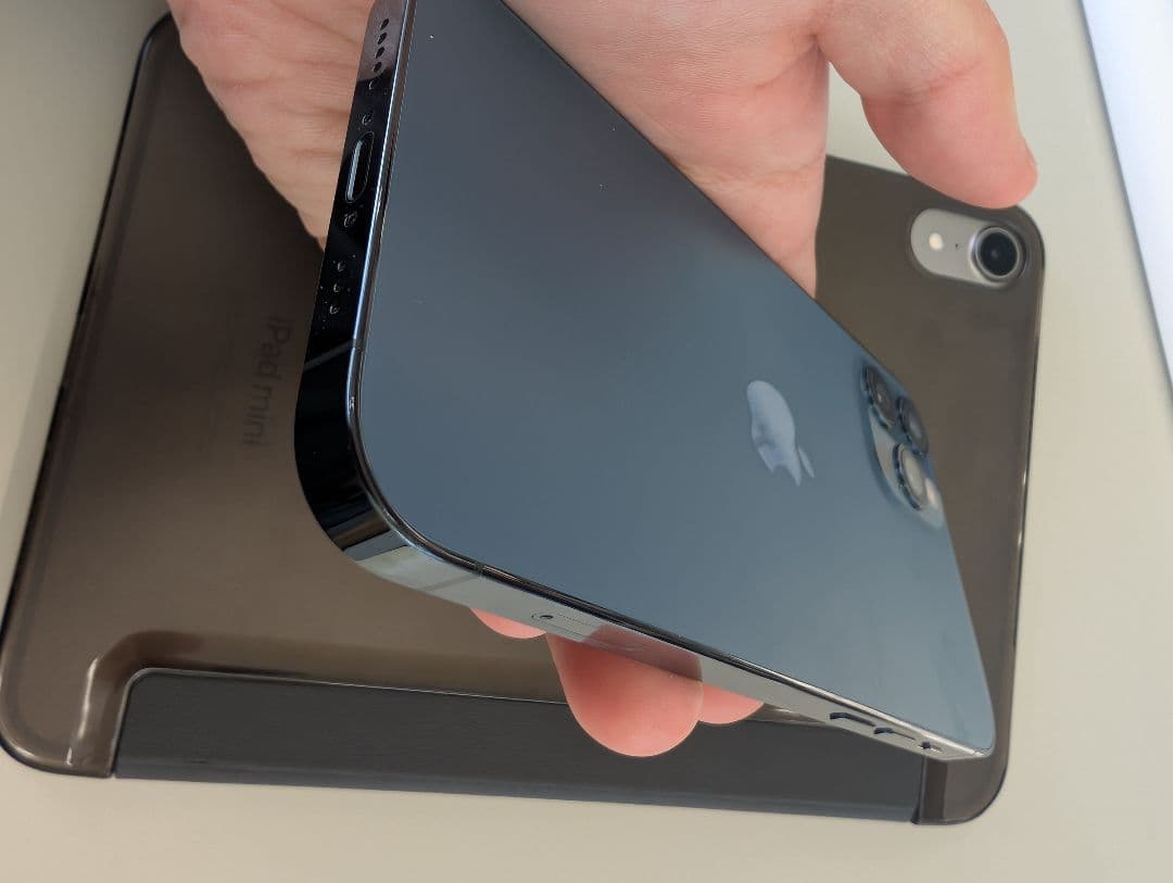 Apple iPhone 12pro 極美品　98%