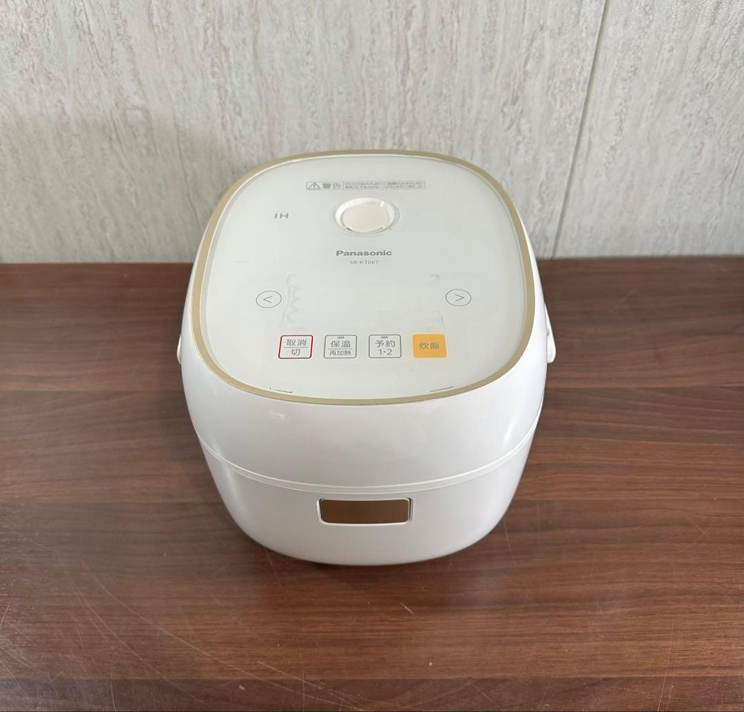 美品　Panasonic IH炊飯器 SR-KT067 0.63L 18年製